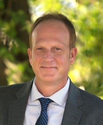 Christopher C Lamonge